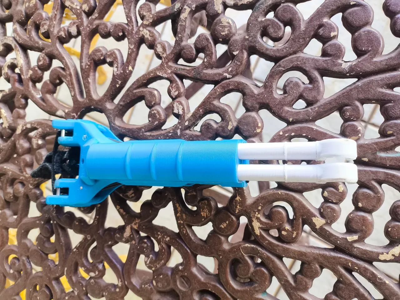 Estilingue semi automático 