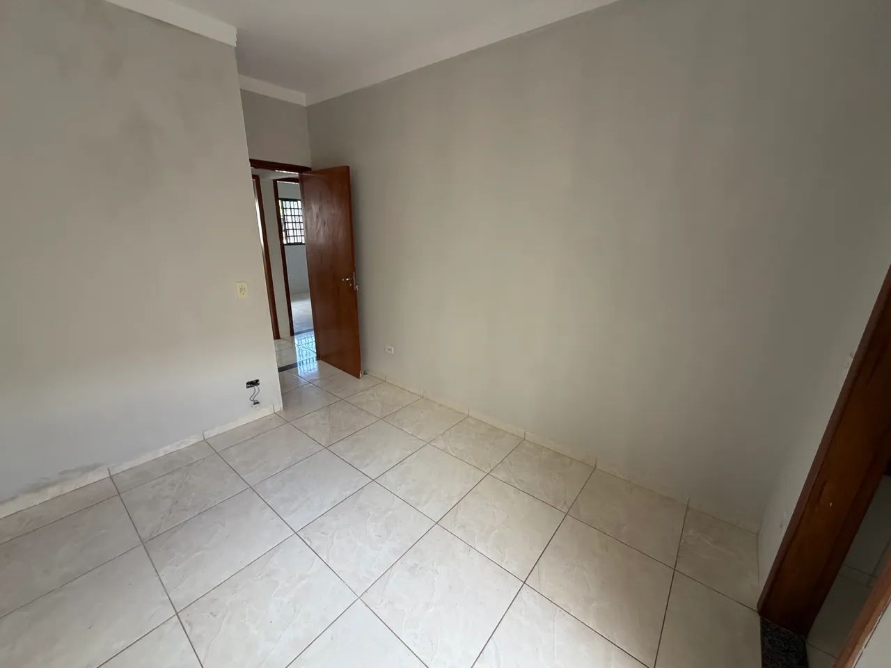 Alugo Casa 3qtos Sarandi - Foto 2