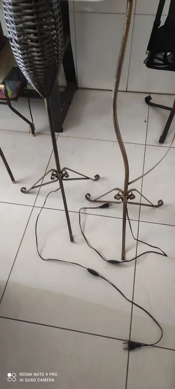 Luminárias de chão :