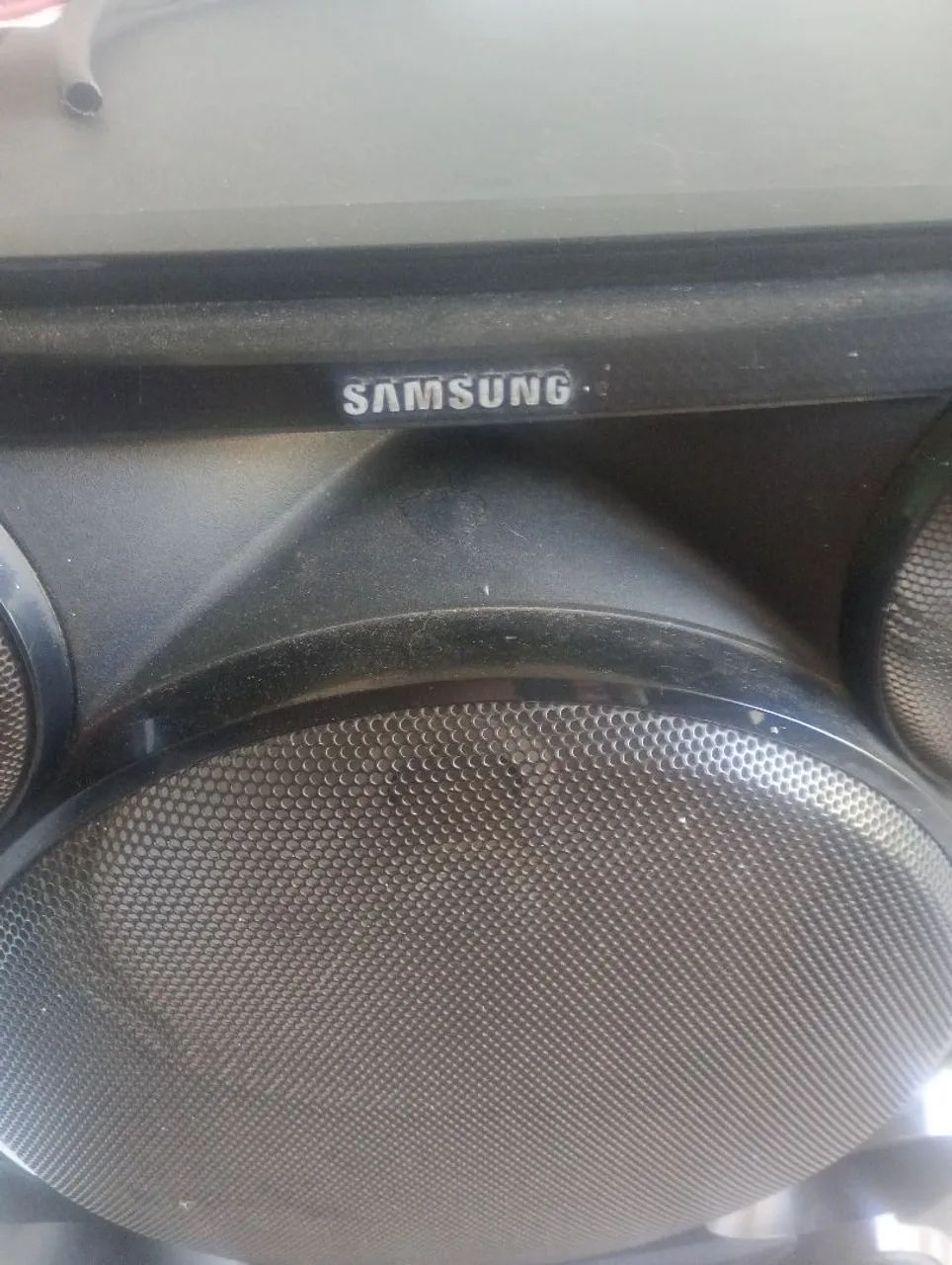 Caixa de som com auto falante 