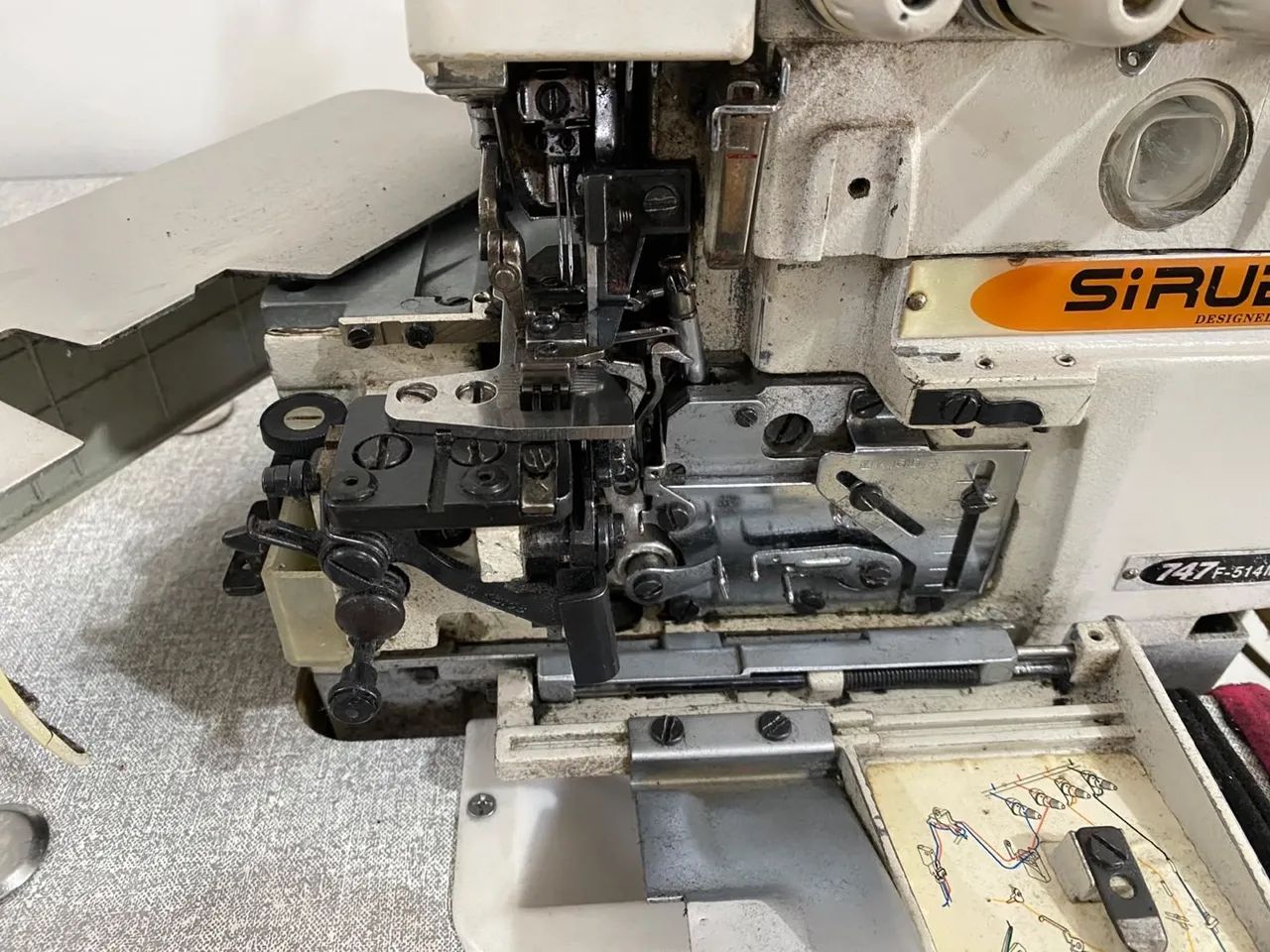 Máquina overlock Siruba  - Foto 5