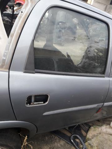 Porta Traseira Direita Corsa Super Wagon 98 - 02