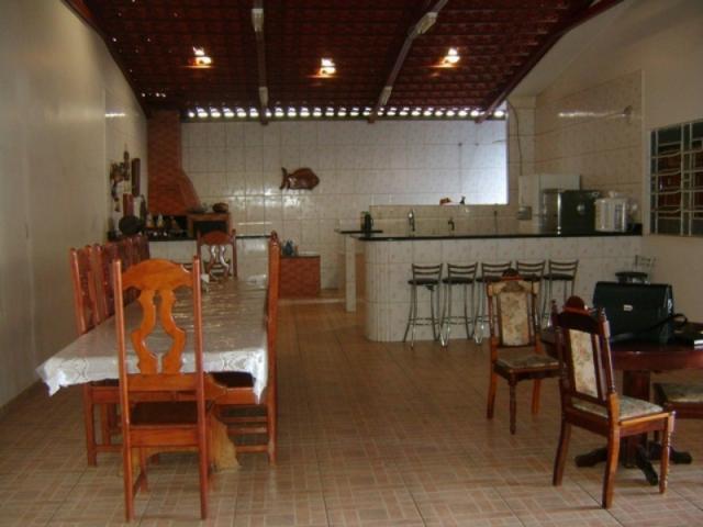 Casa e galpão juntos