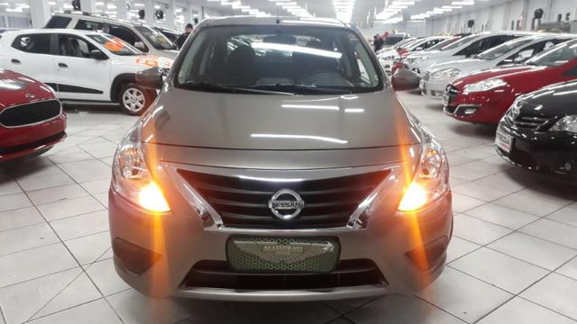 Nissan Versa 1.0 Conforto Espaço e Muita Economia, Financio Sem Entrada !!