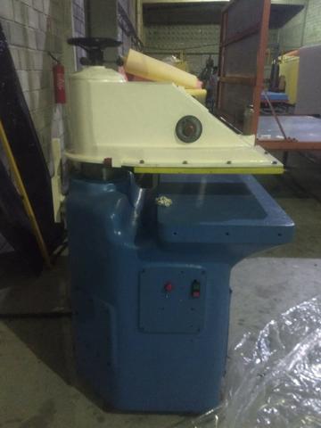 Balancim industrial para fabricaçao de chinelos e peças - Foto 3