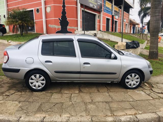 Clio Sedan Expression 1.6 - Foto 4