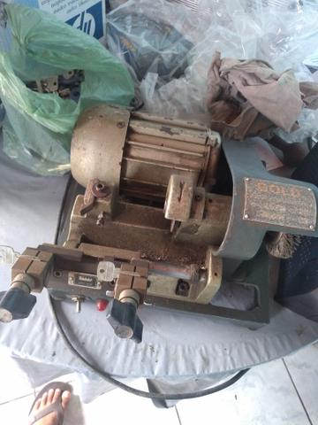 Vendo máquina de fazer chave