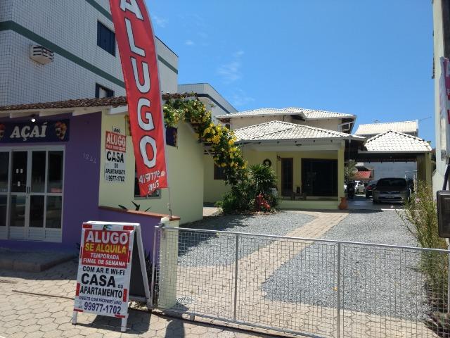 Casa e apartamento 50 mts da (Praia Enseada) c/ar e internet - Foto 11