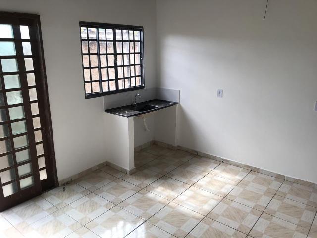 Alugo Casa 1 quarto - Nova Colina - 550,00 com garagem !! - Foto 6