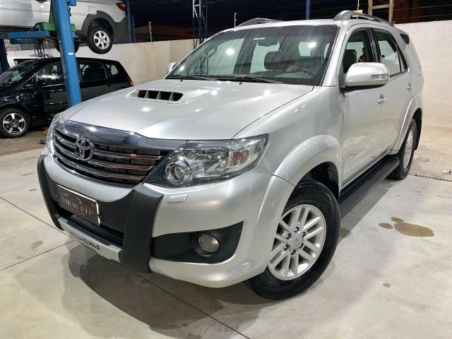 Toyota Hilux SW4 7 lugares 13/13 - Foto 9