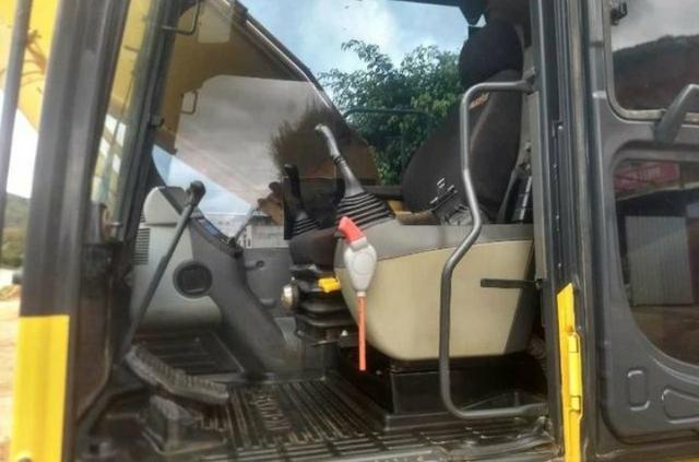Esvadeira hidráulica pc 200 komatsu 11/11 - Foto 3
