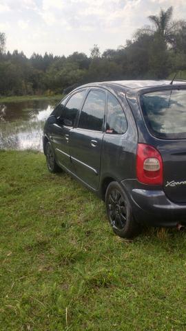 Xsara Picasso 2.0 câmbio manual ano 2001 completa