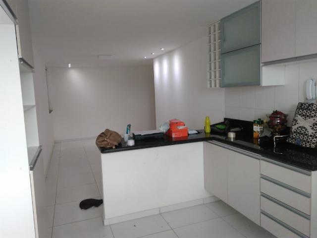 Amplo Apartamento 2/4 - Bairro Castália