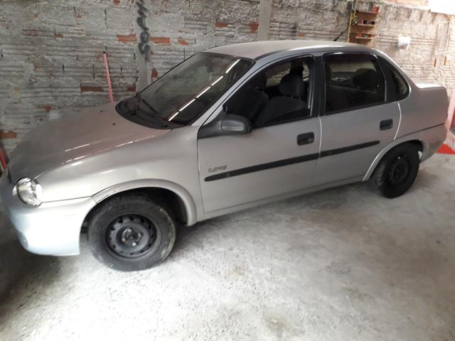 Corsa clássico 2005 álcool