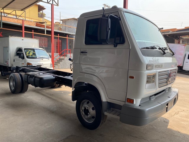 CAMINHAO VW 8-120