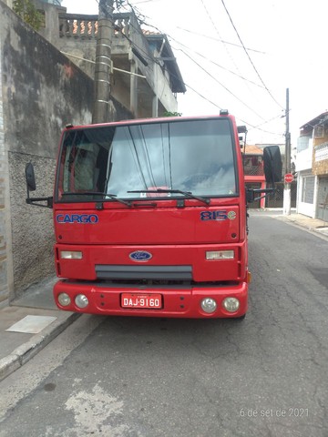 CAMINHÃO CARGO 815E