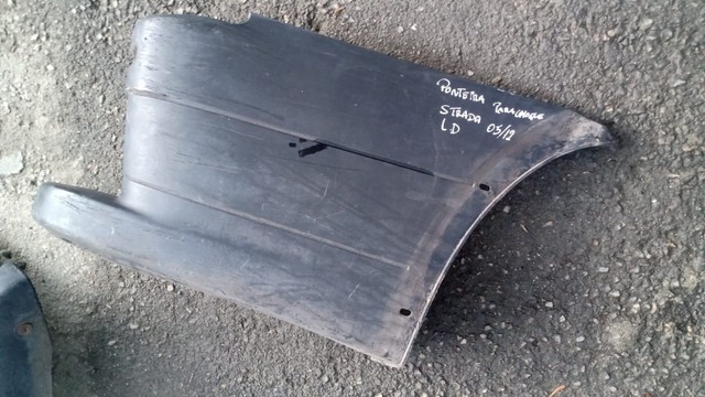 Polaina Para-choque Fiat Strada 2005 / 2012 lado direito