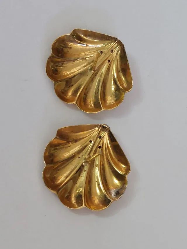 Brinco em ouro amarelo branco modelo concha brilhantes  - Foto 2