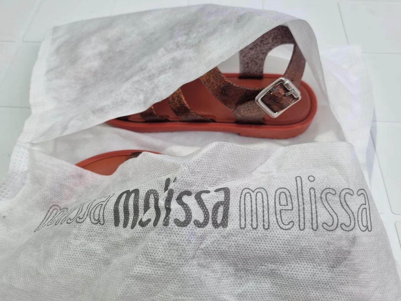 Sandália com Glitter Marrom - Foto 4