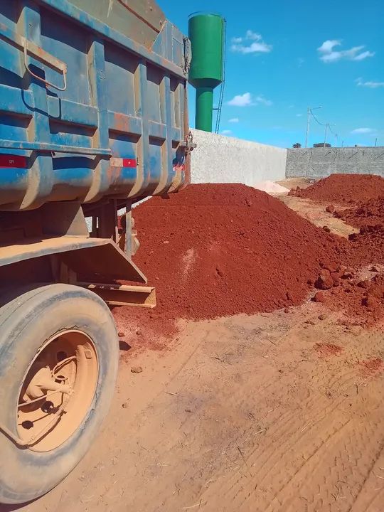 Aterro e Terra p Gramas - Foto 5