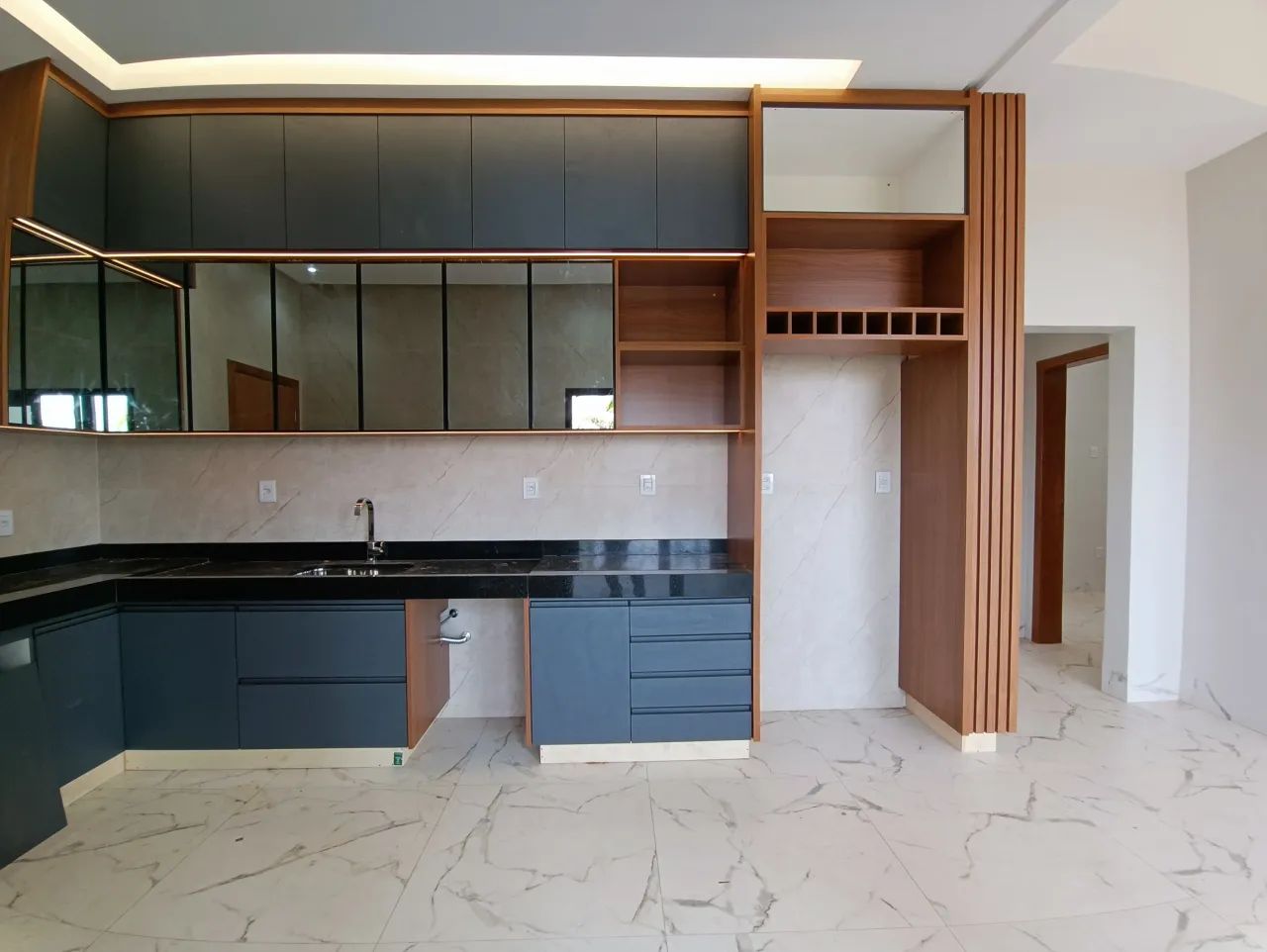 Casa Térrea 4/4 + Escritório / Esquina 520 M² - Foto 10