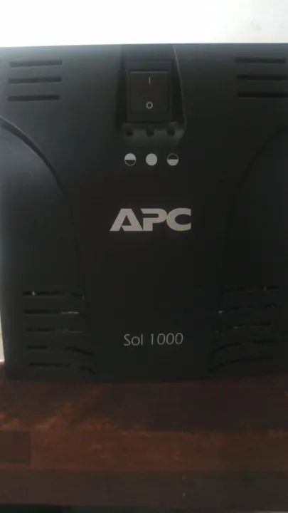 Estabilizador e transformador APC Sol 1000