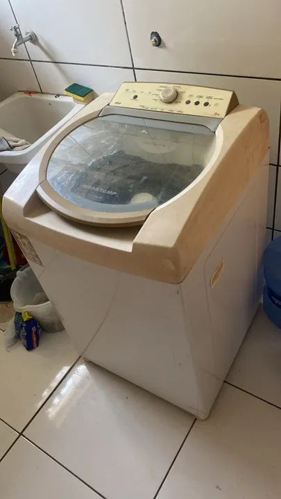 Máquina de lavar roupas, faz tudo!