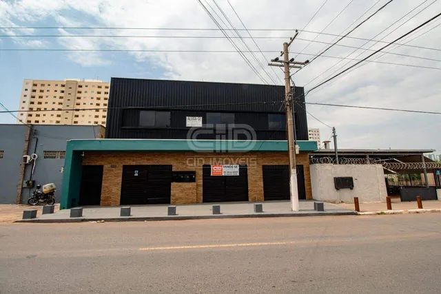 Imovel comercial com aproximadamente 622m² no bairro Morada do Ouro