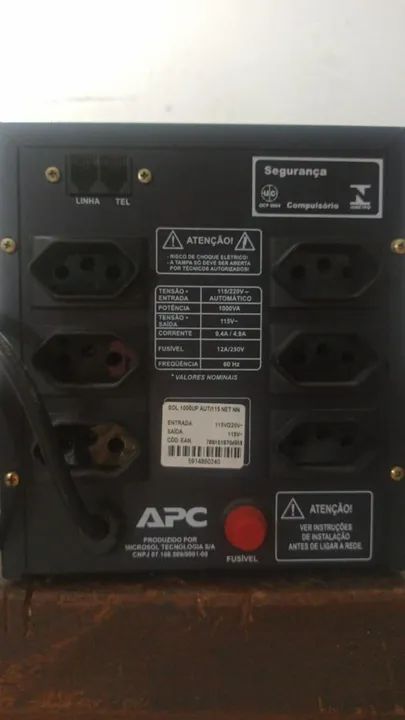Estabilizador e transformador APC Sol 1000 - Foto 2