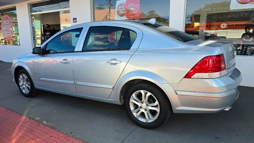 Chevrolet Vectra Expression 2.0 manual 2009/10 - Oportunidade! - Foto 13