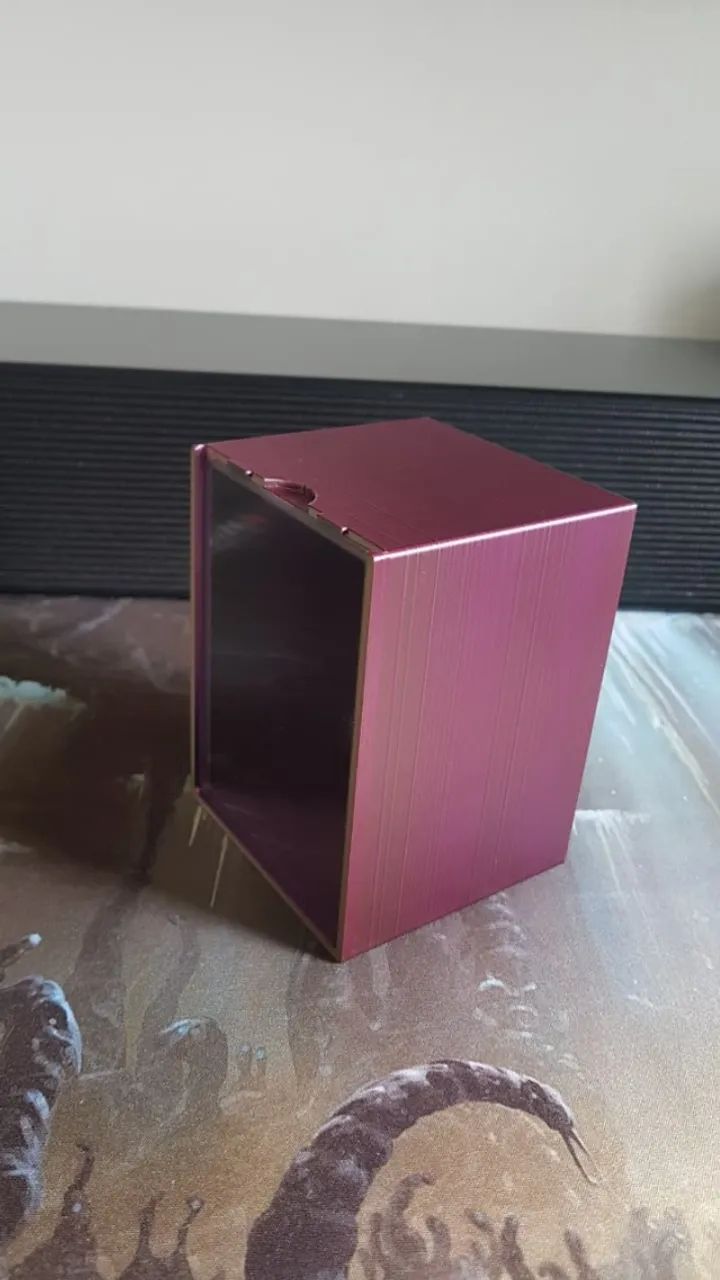 DeckBox Commander (Verde/Vinho) + 1 TopLoarder (UltraPro) - Foto 2