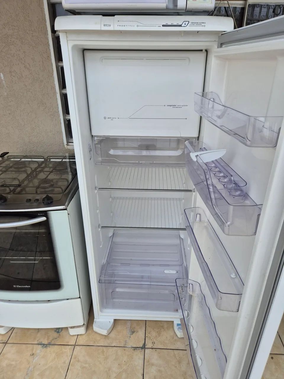 Geladeira fogão micro-ondas entrego  - Foto 2