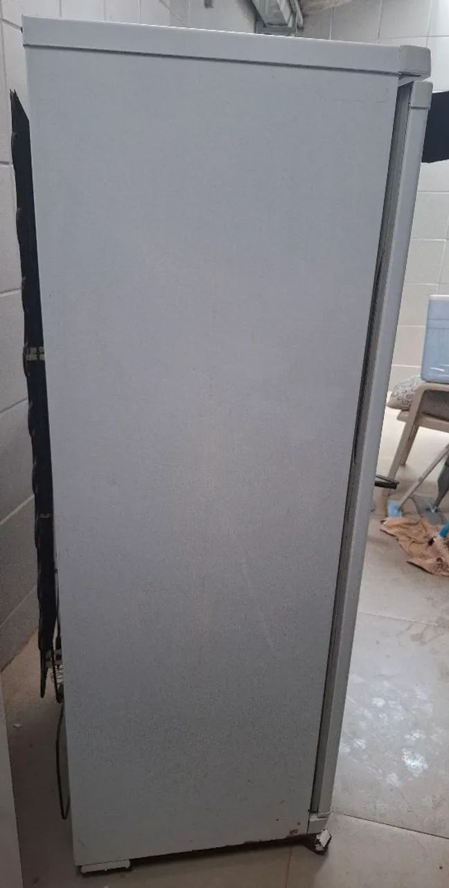 Geladeira Modelo Antigo ,Marca Dako - Foto 2