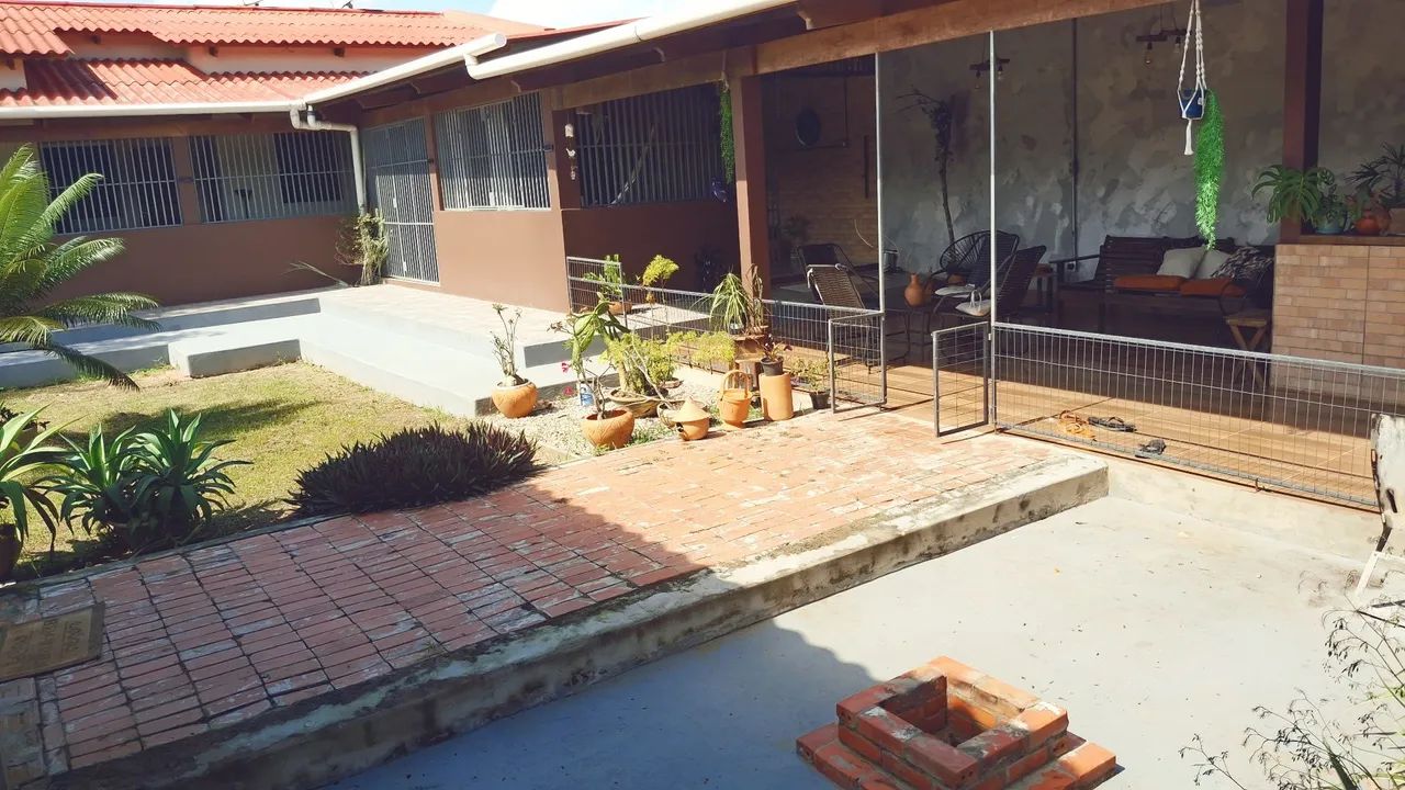 IMPERDÍVEL > Casa/chácara vende e troca - Foto 2