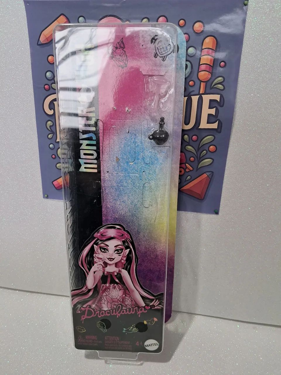 Caixa boneca Monster High Draculaura com 2 acessórios  - Foto 2