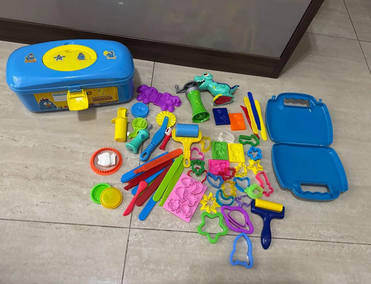Kit de massinhas com 2 maletas