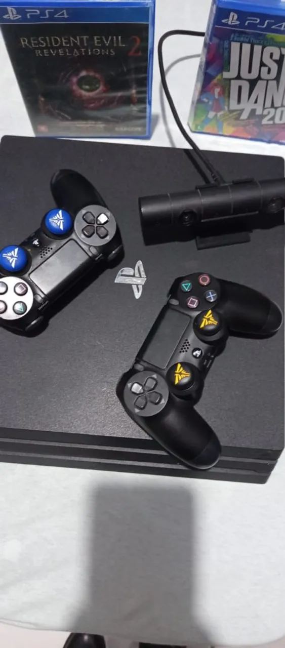 PlayStation 4 + 2 Controles + Câmera + Jogos