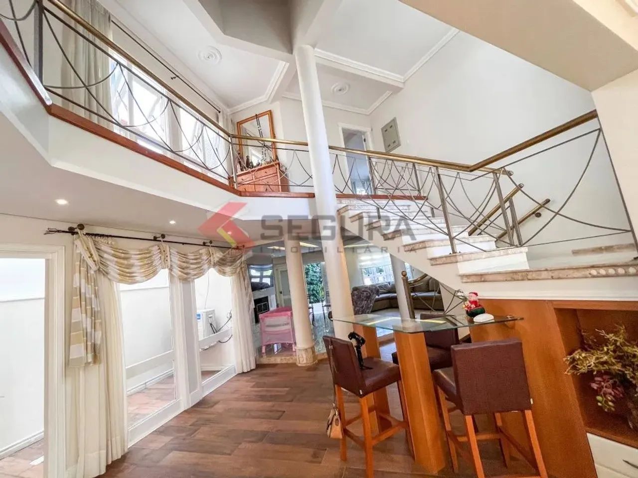 Sobrado com 3 dormitórios, sendo 1 com suíte e sacada - São José / Canoas - Foto 4