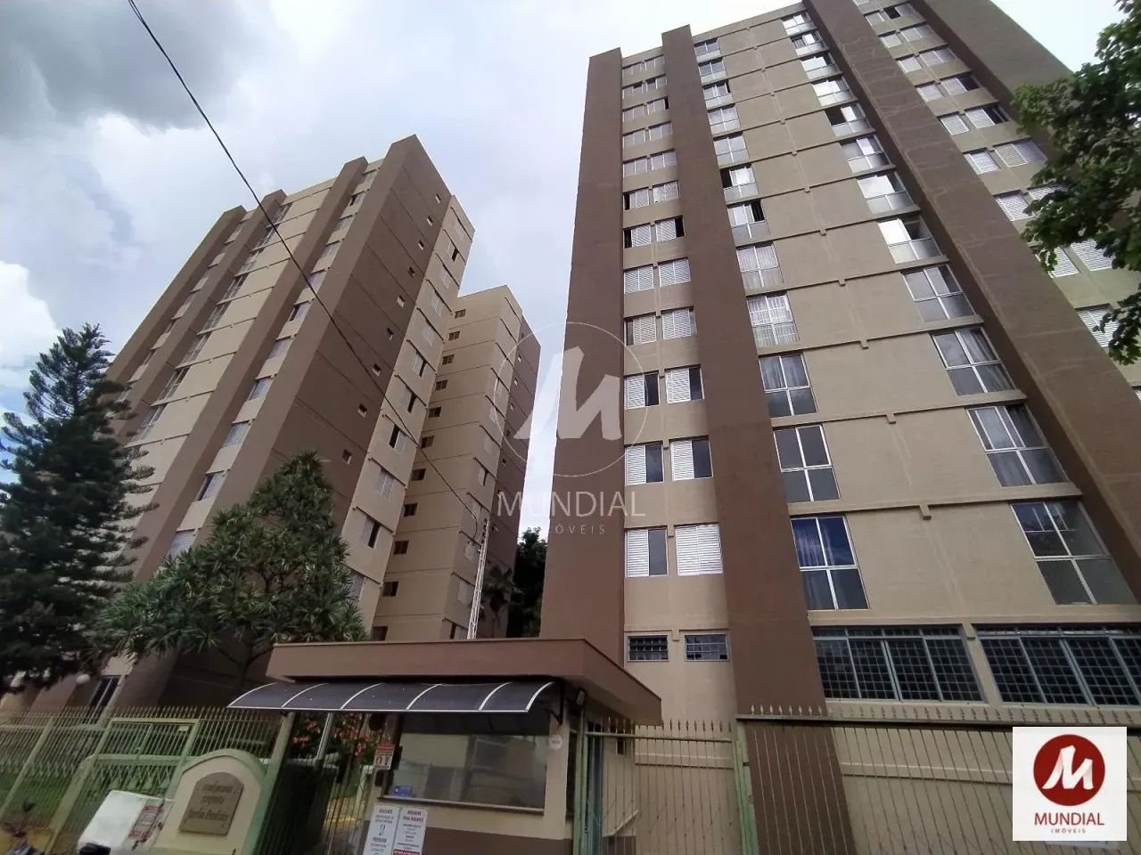 Apartamento (tipo - padrao) 2 dormitórios, cozinha planejada, em condomínio fechado - Foto 11