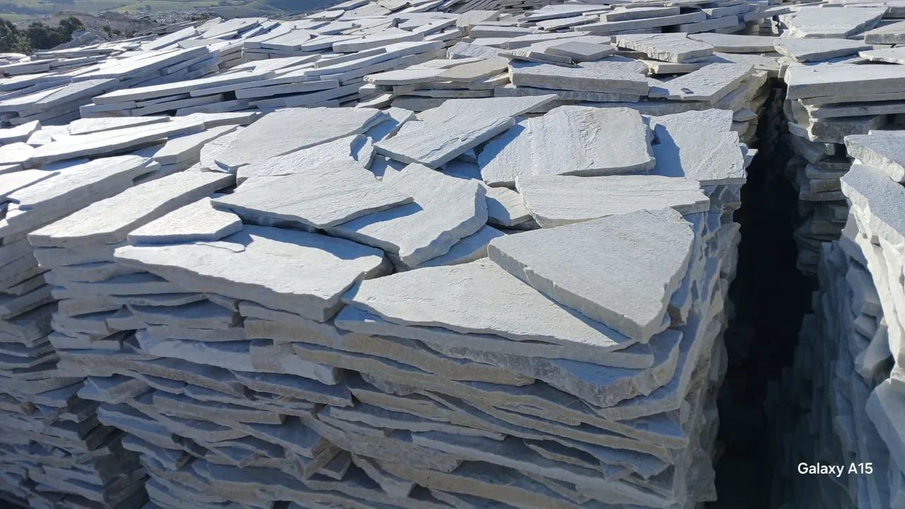 Cacos de pedras são Tomé  - Foto 4