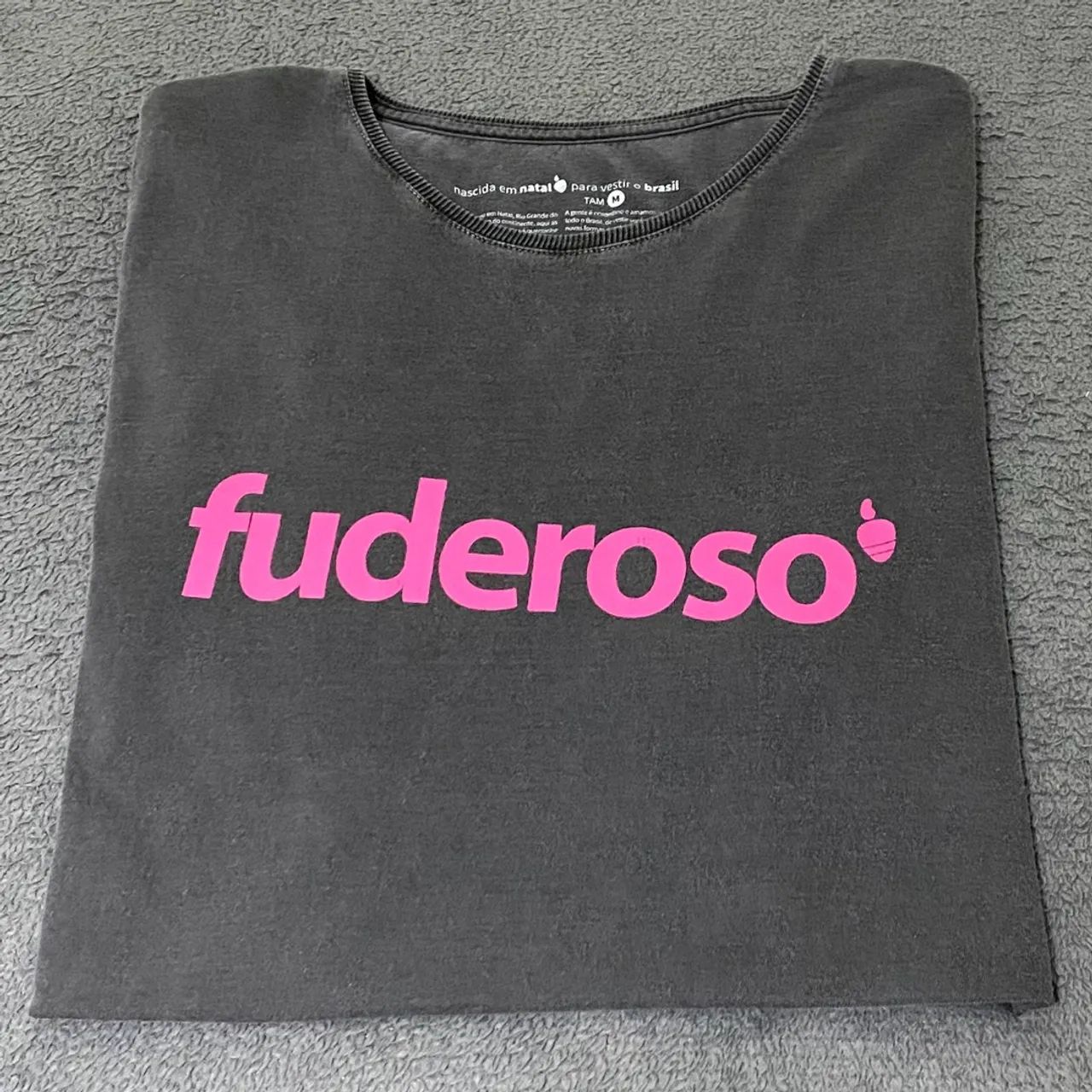 Tamanho M Sem Etiqueta camiseta Fuderoso NOVA (Leia o anúncio