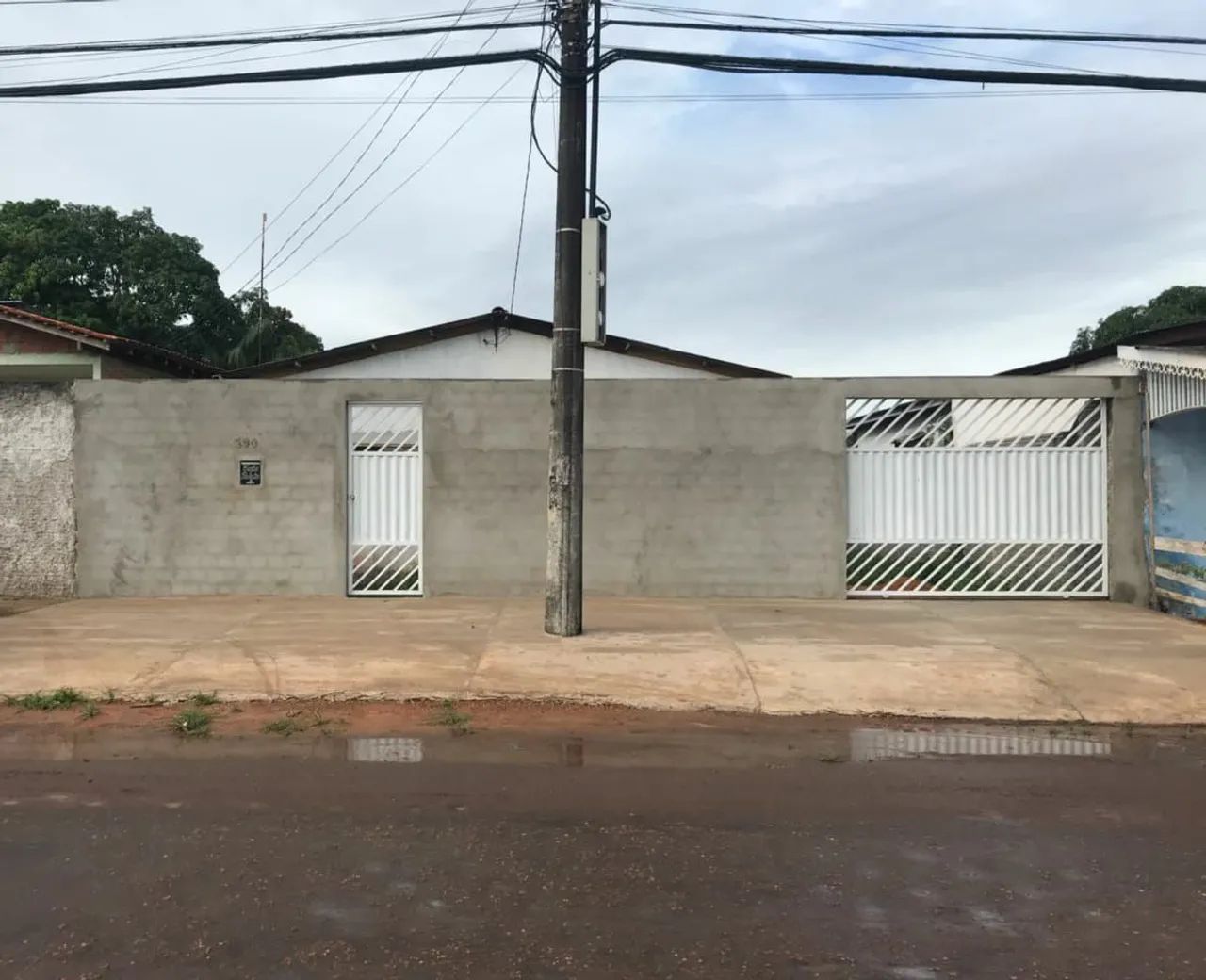 VENDE-SE ÓTIMA CASA - JARDIM FELICIDADE