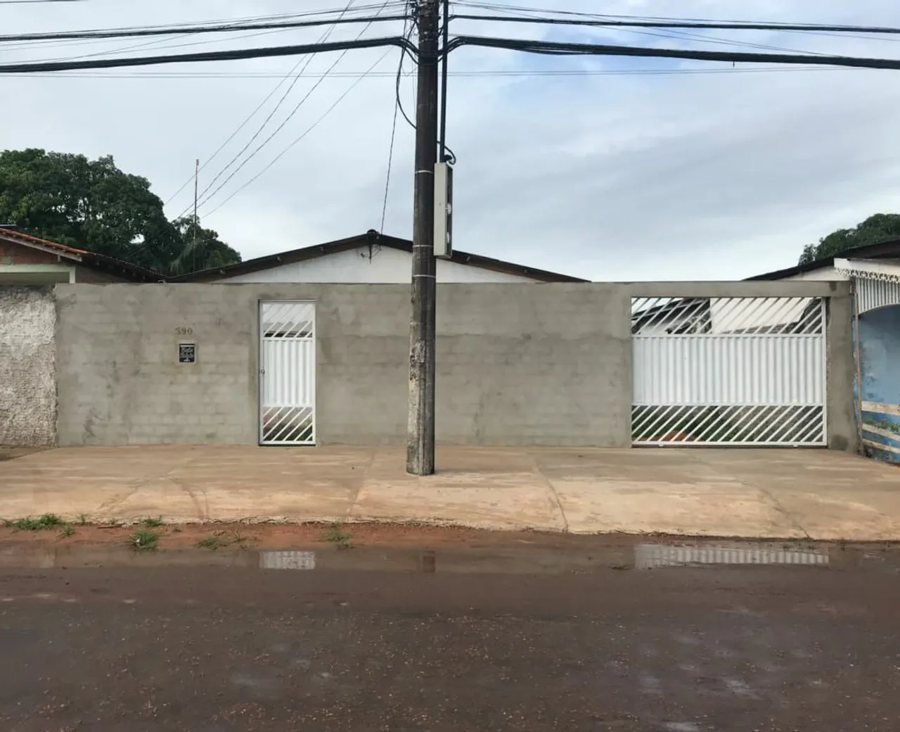VENDE-SE ÓTIMA CASA - JARDIM FELICIDADE