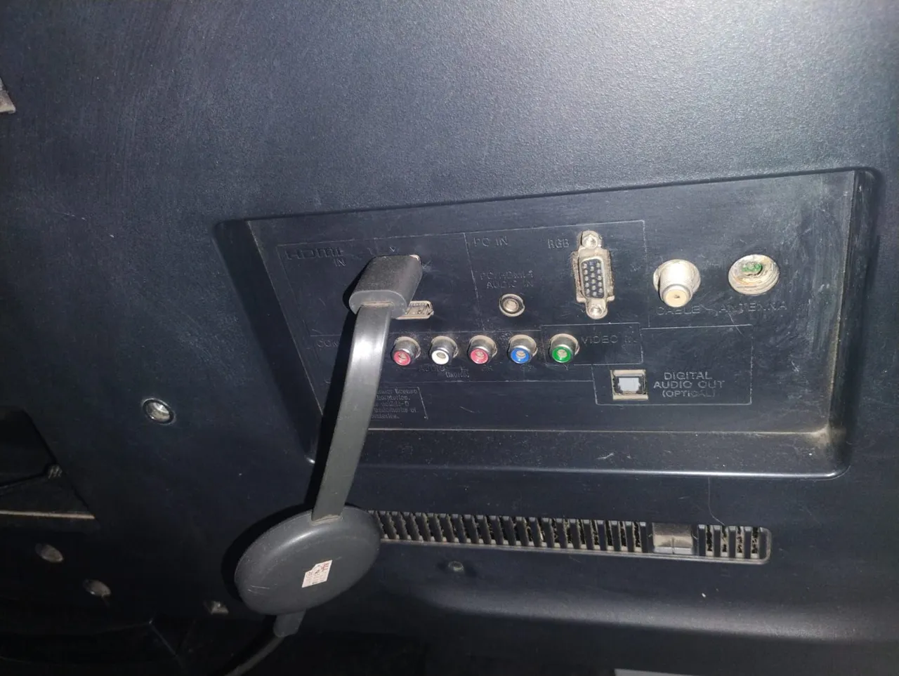 TV com diversas entradas