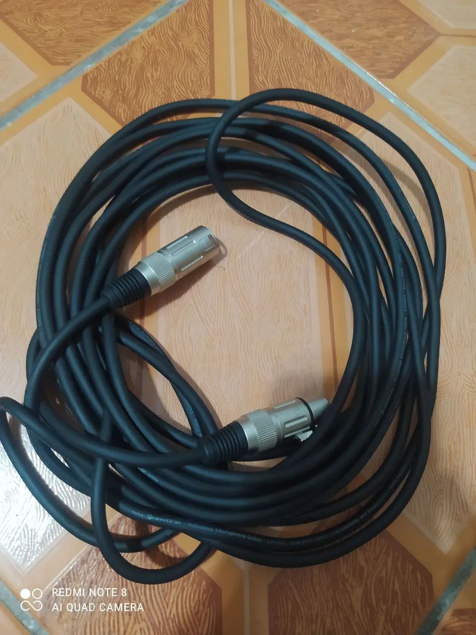 Microphone Kit, Cable, and Stand.64419090046211123