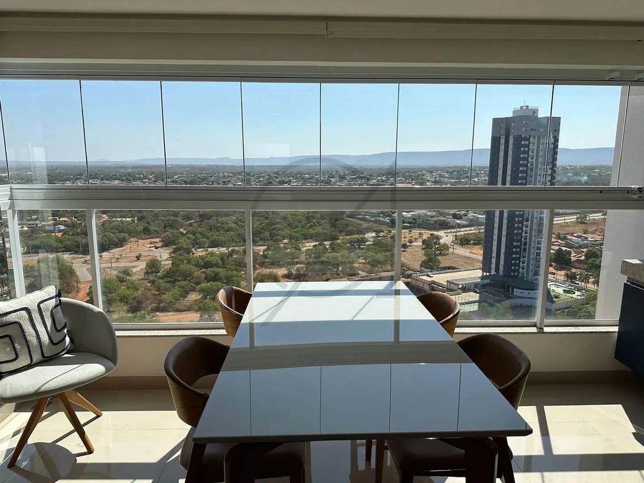 VENDE-SE APARTAMENTO COM DOIS QUARTOS MOBILIDADO POR R$ 750.000,00 - Foto 2