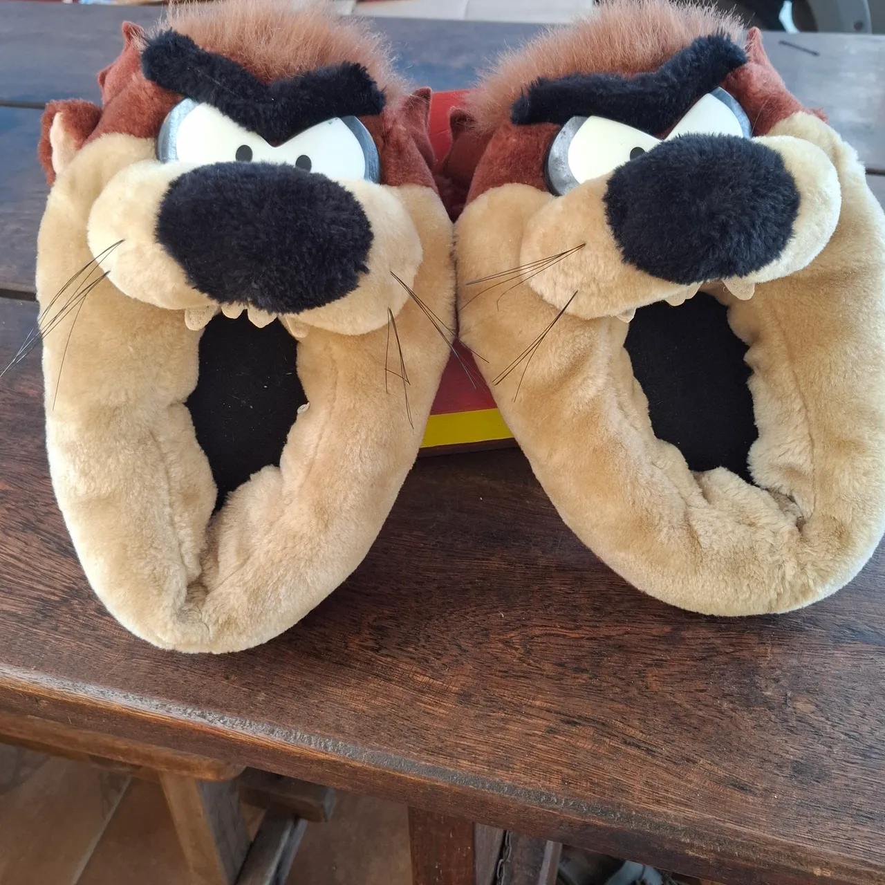 Pantufa do Taz Mania - Tamanho M