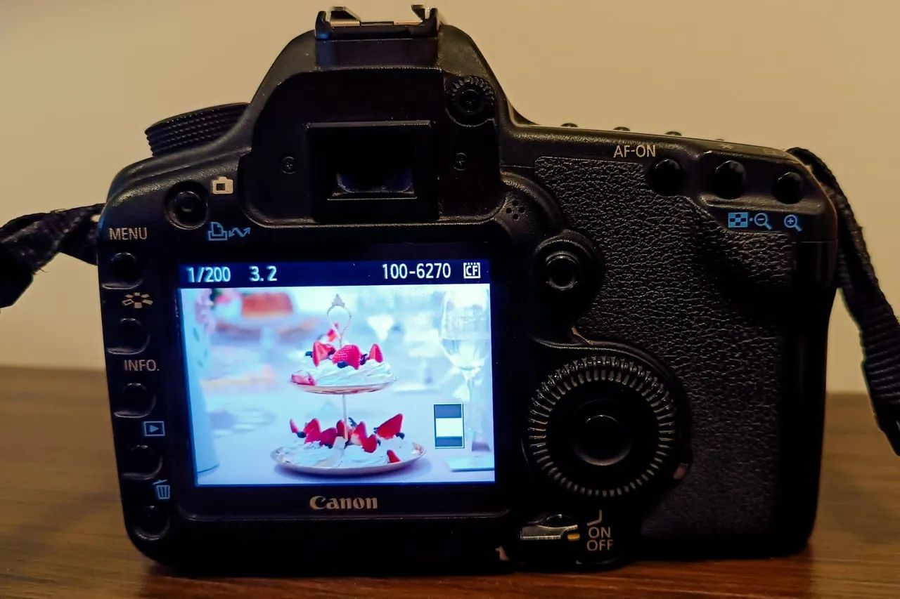 Câmera Canon 5d Mark II - Foto 4