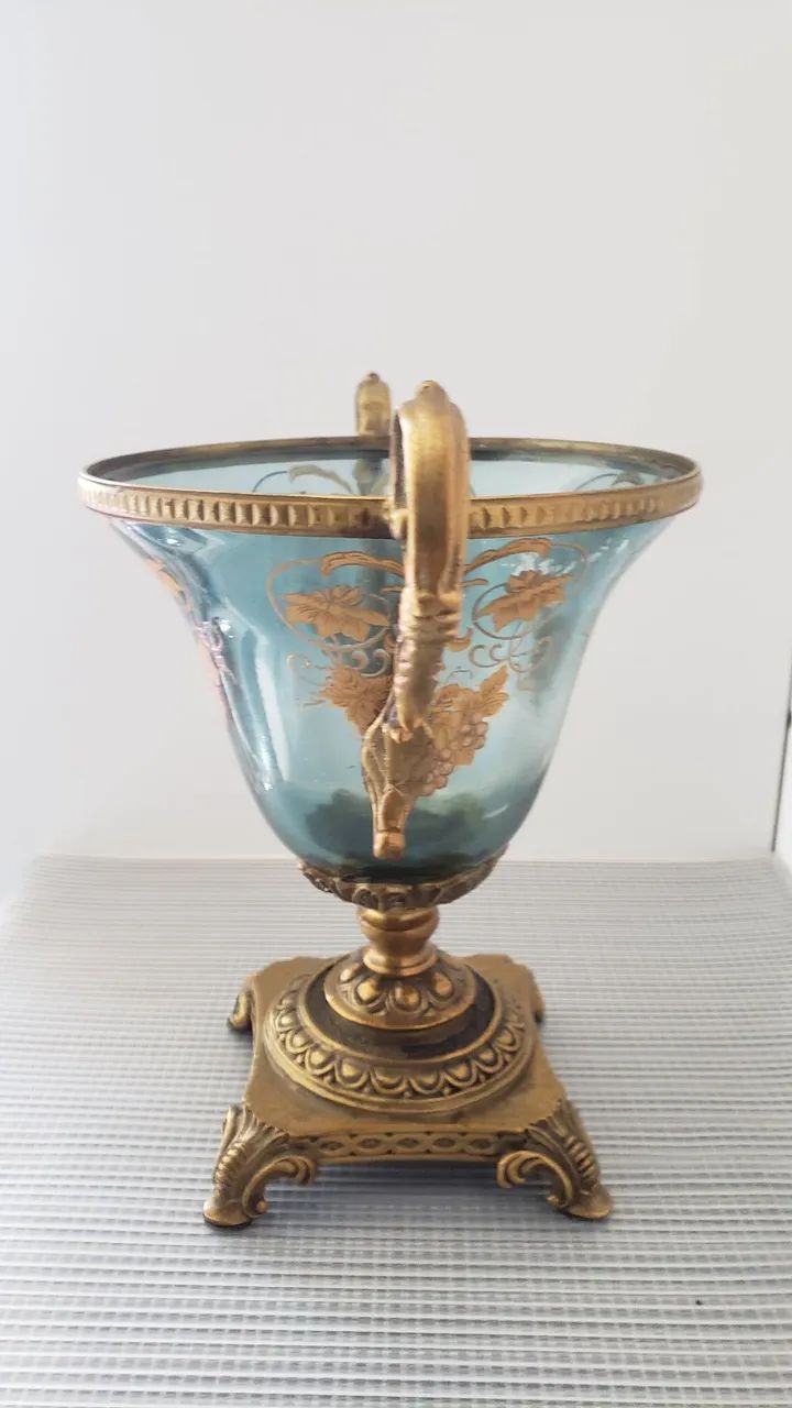 Jarro de Vidro Azul com Detalhes Dourados - Elegância e Sofisticação - Foto 2