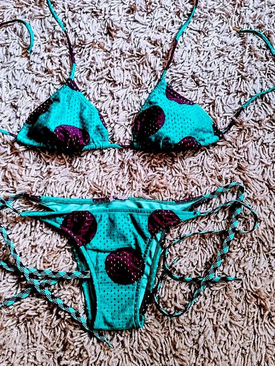 Biquíni Azul com Bolinhas Roxas - Foto 2